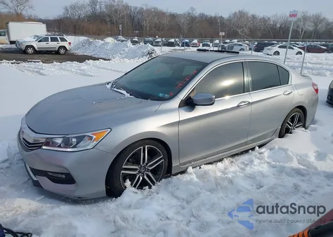 2017 Honda Accord Sport Se z USA, uszkodzony, nr VIN 1HGCR2F10HA065792